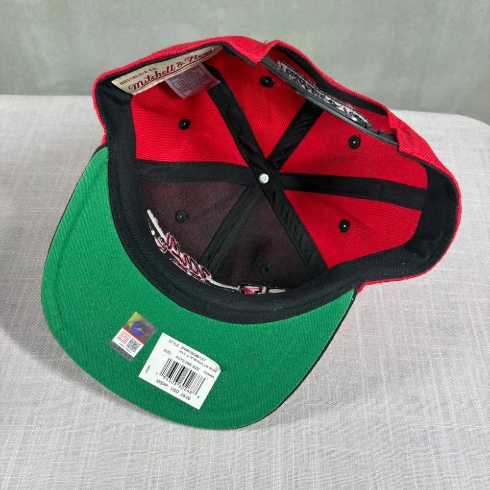 Mitchell & Ness UNLV Runnin Rebels Youth Snapback Hat Red Black 9N48OBC88-C67